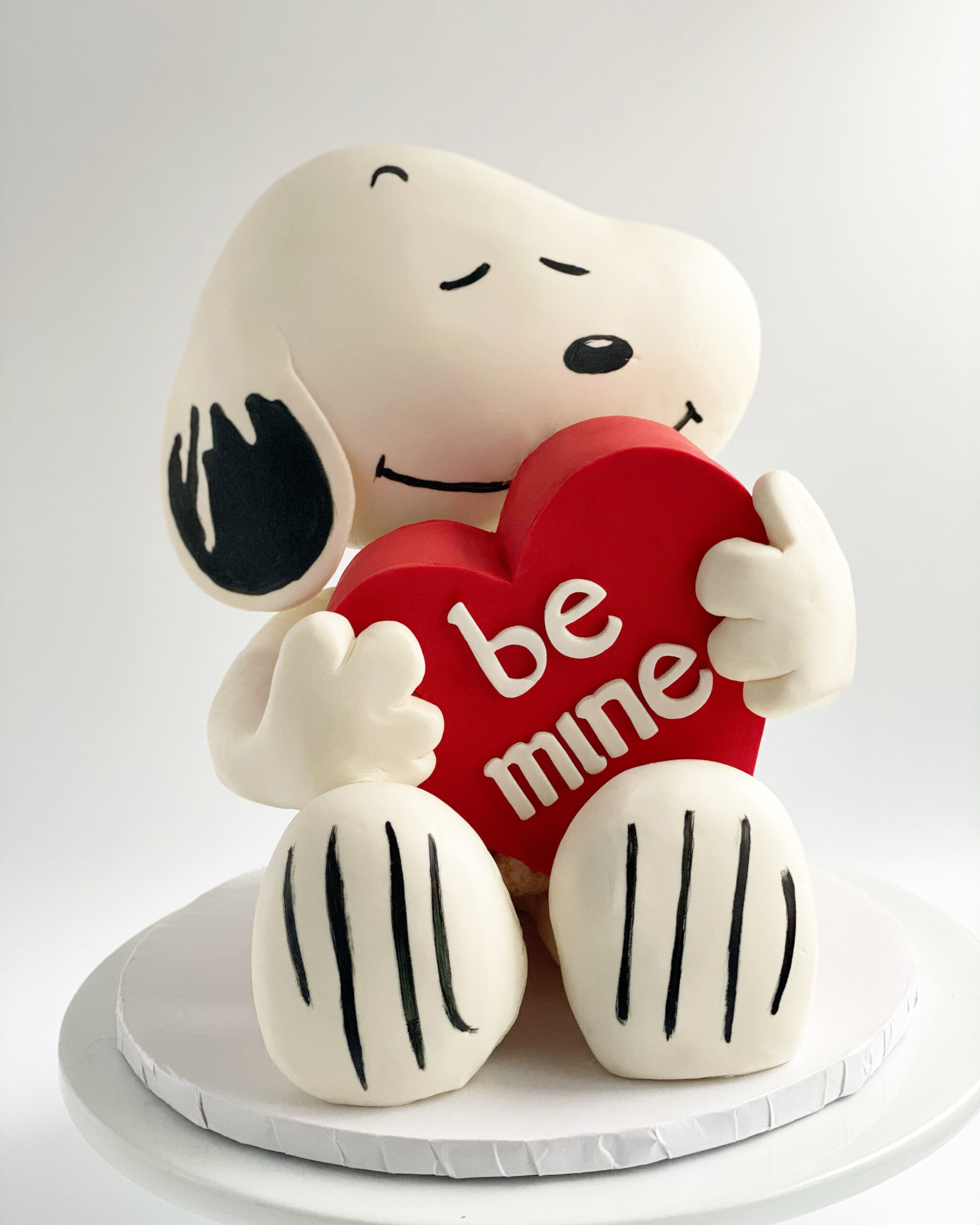 Snoopy Valentine Cake